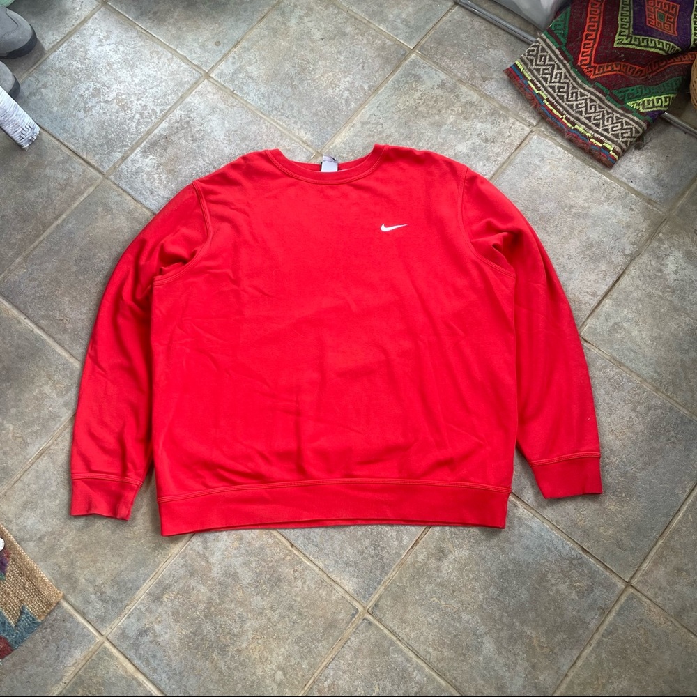 nike sportswear club fleece red crewneck sweatshirt